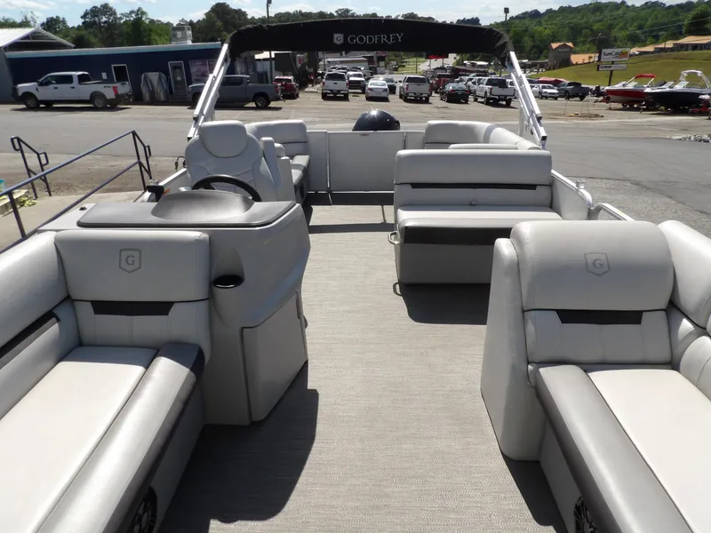 Slide: The Image of Sweetwater 2286 Tritoon 2022 - 11