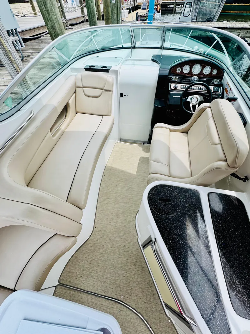 Slide: The Image of Rinker 290 Express 2015 - 10