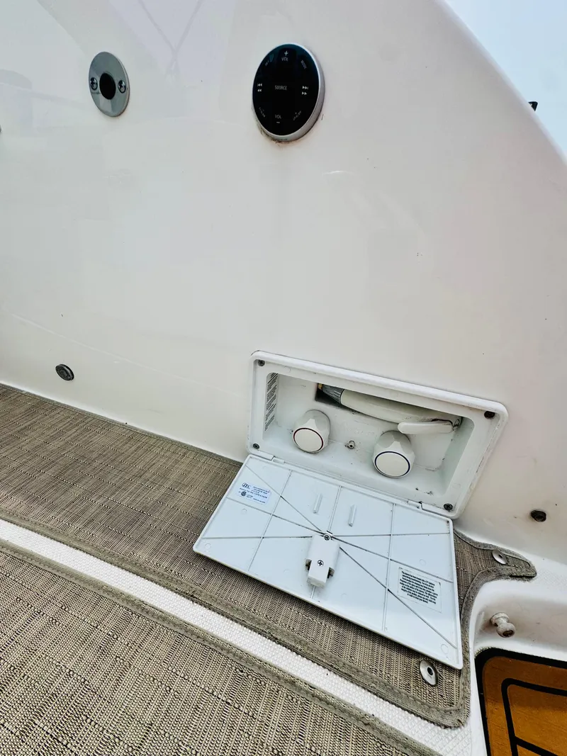 Slide: The Image of Rinker 290 Express 2015 - 13