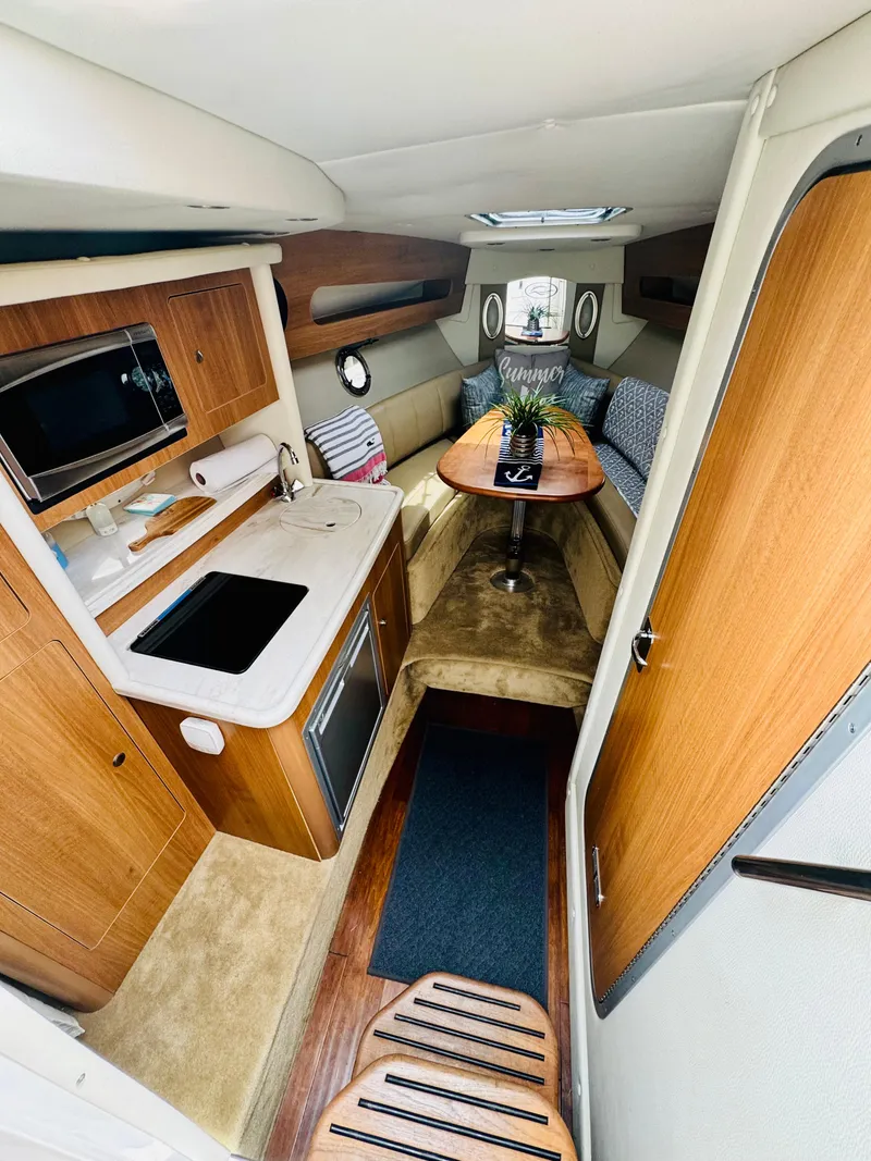 Slide: The Image of Rinker 290 Express 2015 - 14