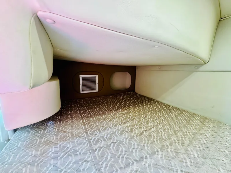 Slide: The Image of Rinker 290 Express 2015 - 18