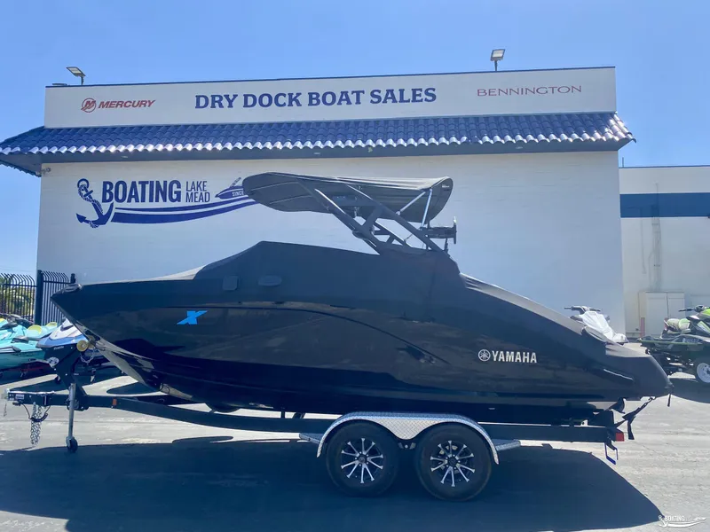 Slide: The Image of 2023 Yamaha Boats 222XE displayed at Dry Dock Boat Sales, Lake Mead. - 3