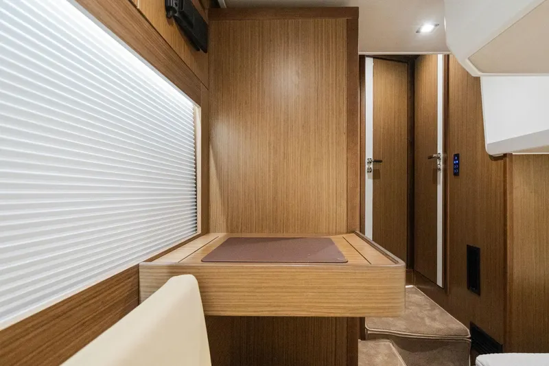 Slide: The Image of Sealine C430 2022 - 13