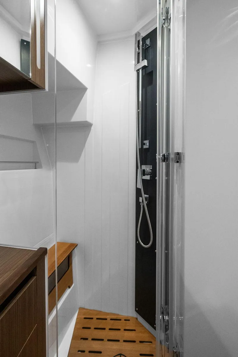 Slide: The Image of Sealine C430 2022 - 19