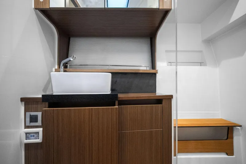 Slide: The Image of Sealine C430 2022 - 20