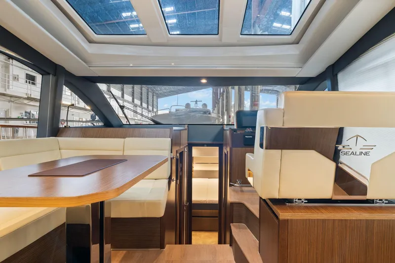 Slide: The Image of Sealine C430 2022 - 5