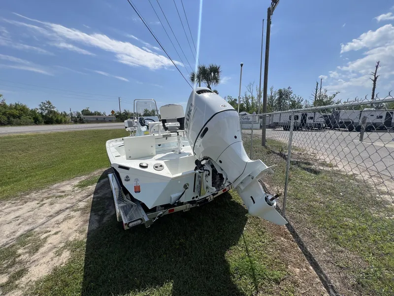 Slide: The Image of Excel Bay Pro 220 220 ELITE 2025 - 6