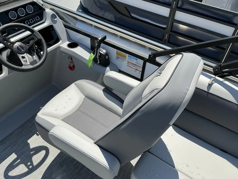 Slide: The Image of Viaggio Lago V 20 U 2025 - 10