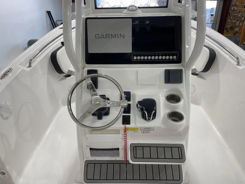 Slide: The Image of Tidewater 232 CC Adventure 2025 - 14