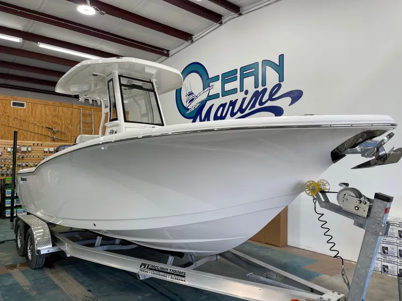 Slide: The Image of Tidewater 232 CC Adventure 2025 - 3