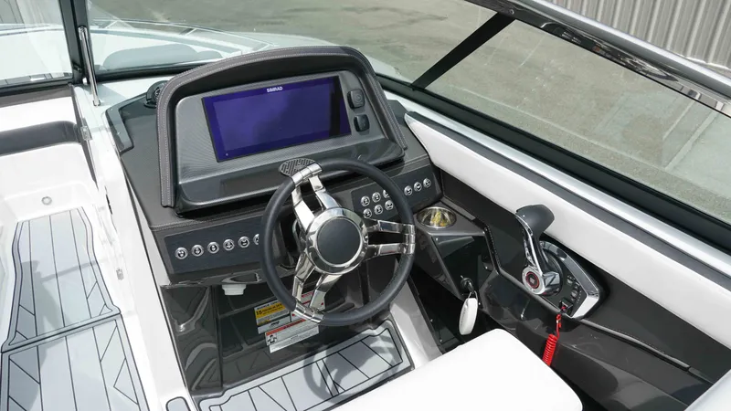 Slide: The Image of Monterey 258SS Super Sport 2025 - 20