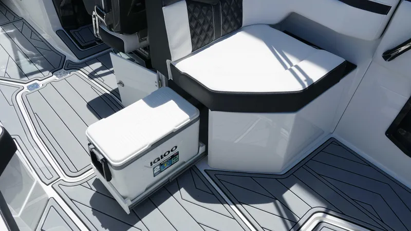 Slide: The Image of Monterey 258SS Super Sport 2025 - 8