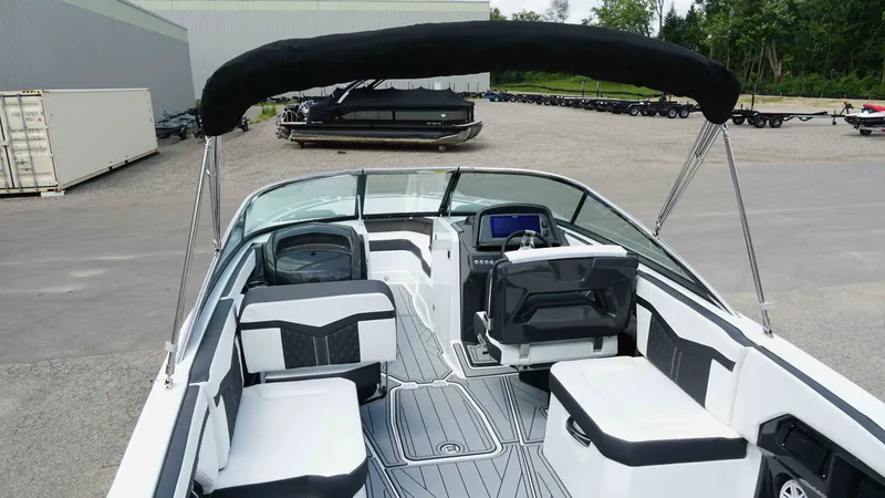 Slide: The Image of Monterey 278SS Super Sport 2025 - 6