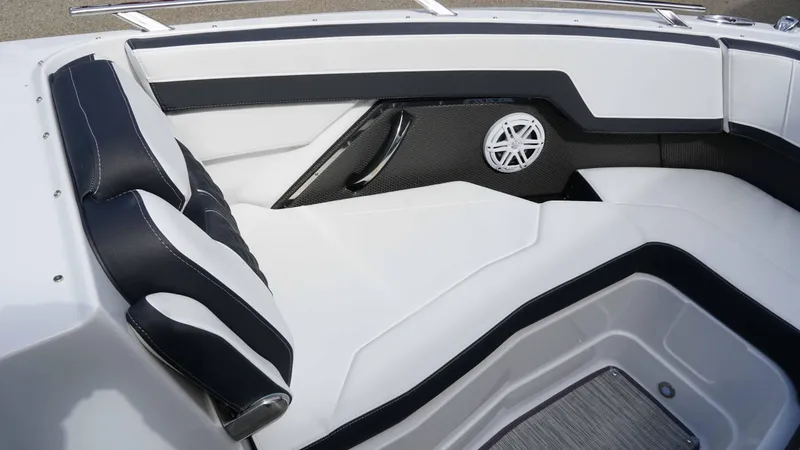 Slide: The Image of Monterey 278SS Super Sport 2025 - 23