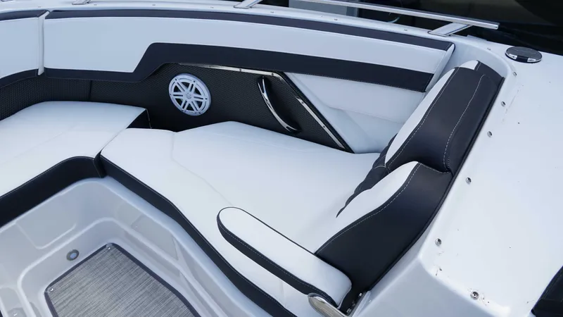 Slide: The Image of Monterey 278SS Super Sport 2025 - 24