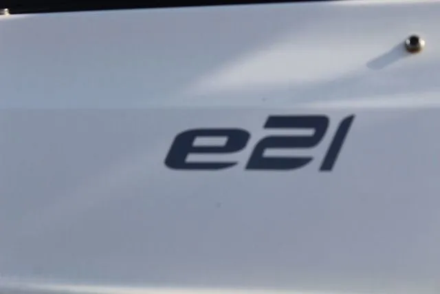 Slide: The Image of Bayliner Element E21 2022 - 10