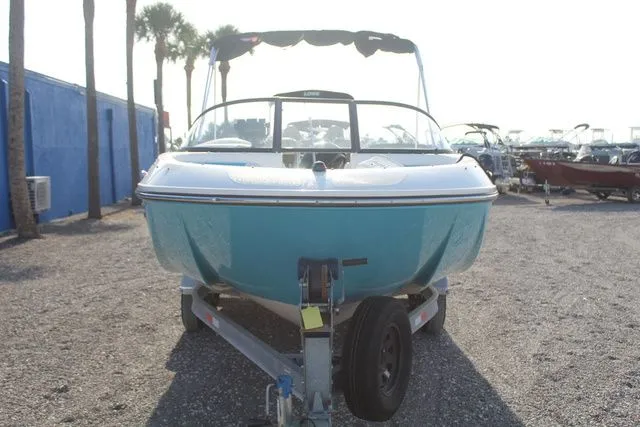 Slide: The Image of Bayliner Element E21 2022 - 3