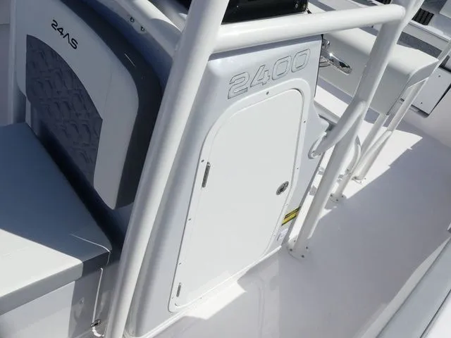 Slide: The Image of Aquasport 24AS Center Console 2025 - 14