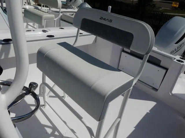 Slide: The Image of Aquasport 24AS Center Console 2025 - 15