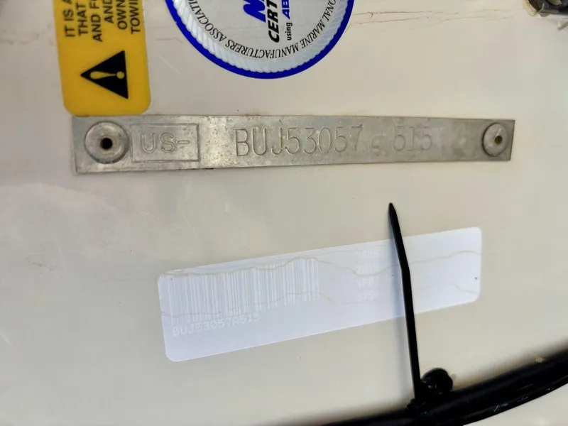 Slide: The Image of 2015 Nitro Sport Boats Z-7 Sport identification plate with serial number and certification sticker. - 8