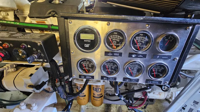 Slide: The Image of Ocean Yachts 70 Super Sport 2000 - 108