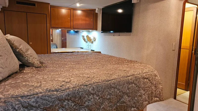 Slide: The Image of Ocean Yachts 70 Super Sport 2000 - 71