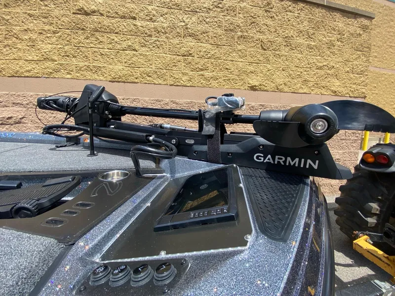 Slide: The Image of 2025 Ranger Z518 Cup-Equipped boat with Garmin trolling motor, close-up view. - 5