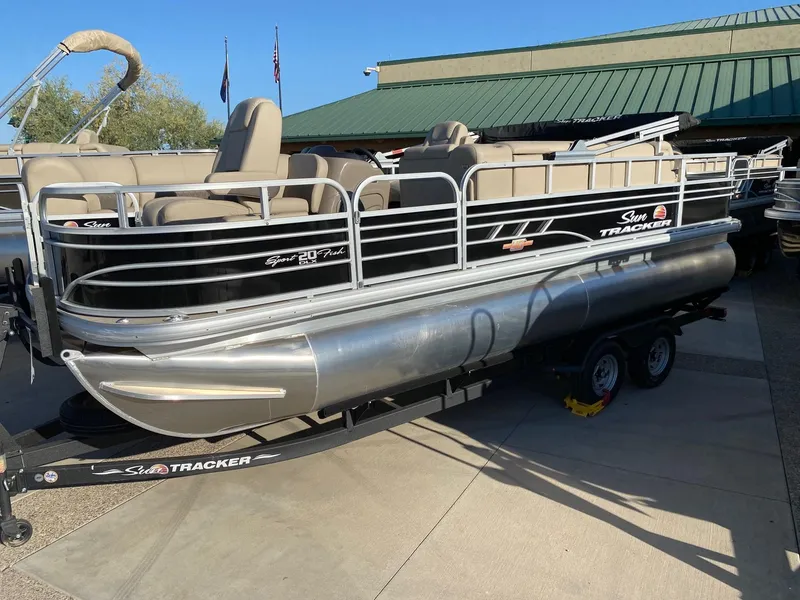 Slide: The Image of Sun Tracker SportFish 20 DLX 2025 - 83