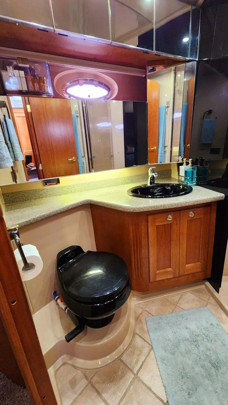 Slide: The Image of Cruisers Yachts 5000 2002 - 63