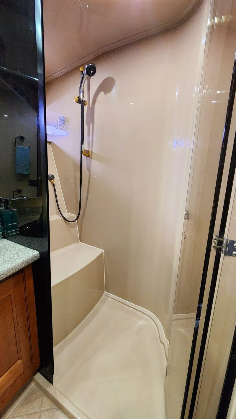 Slide: The Image of Cruisers Yachts 5000 2002 - 67