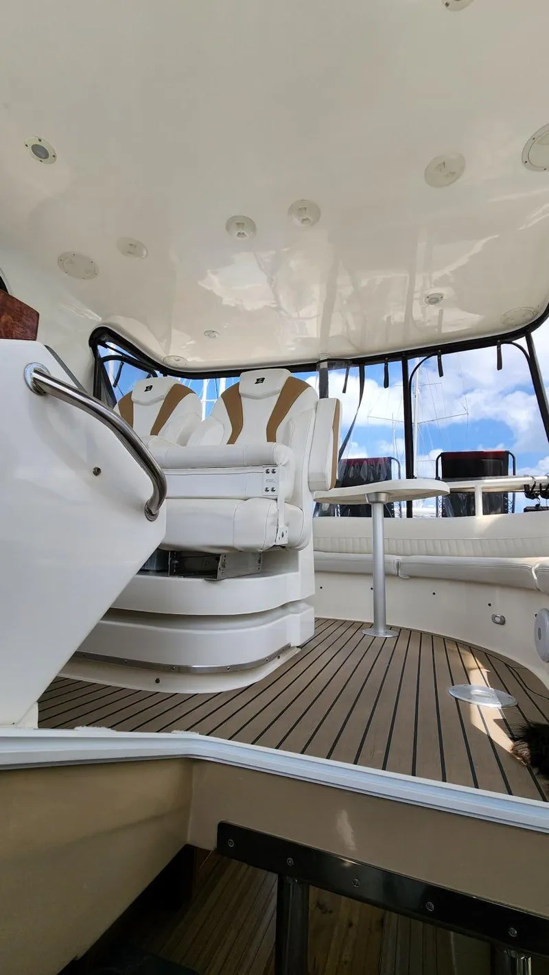 Slide: The Image of Cruisers Yachts 5000 2002 - 68