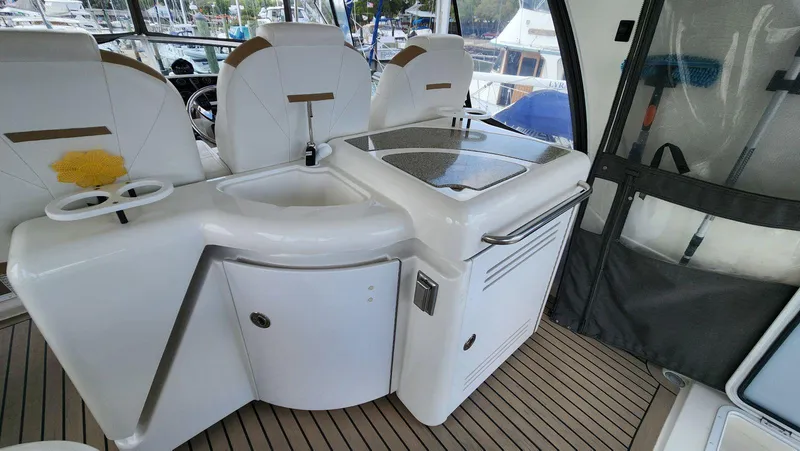 Slide: The Image of Cruisers Yachts 5000 2002 - 77