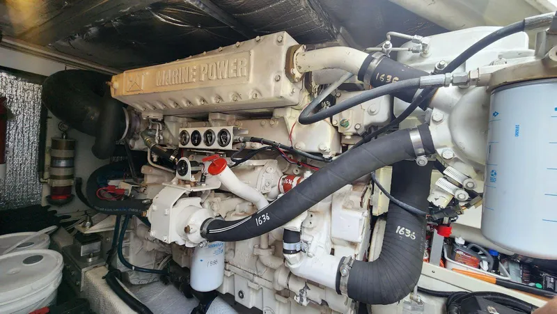 Slide: The Image of Cruisers Yachts 5000 2002 - 81