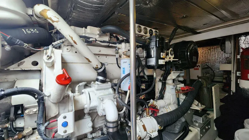 Slide: The Image of Cruisers Yachts 5000 2002 - 82