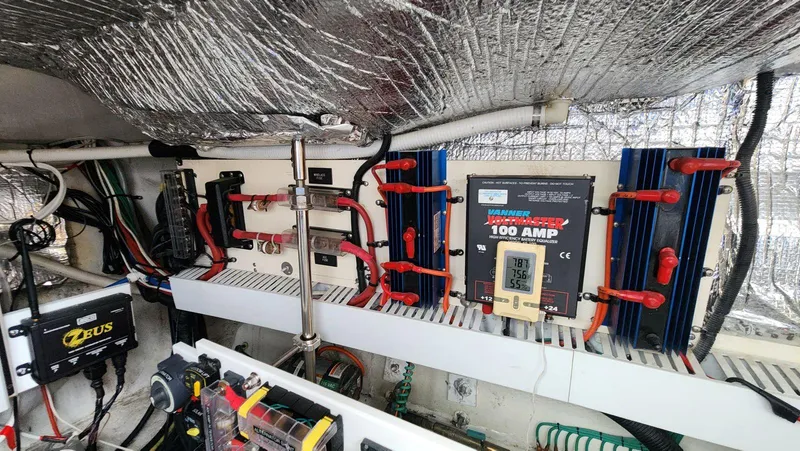 Slide: The Image of Cruisers Yachts 5000 2002 - 91