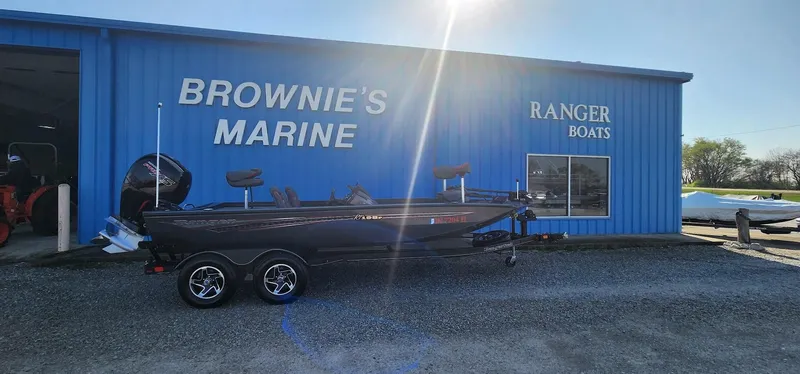 Slide: The Image of 2022 Ranger RT198P boat at Brownie's Marine dealership. - 0