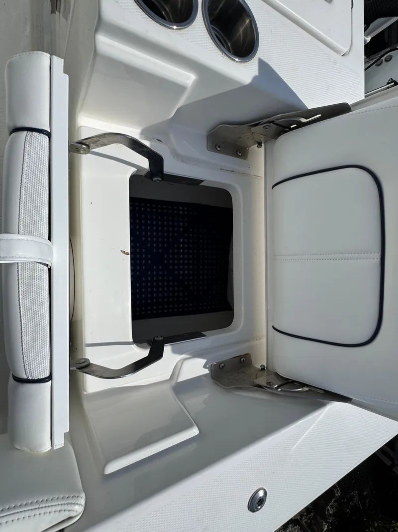 Slide: The Image of Regulator Marine 26XO 2020 - 70