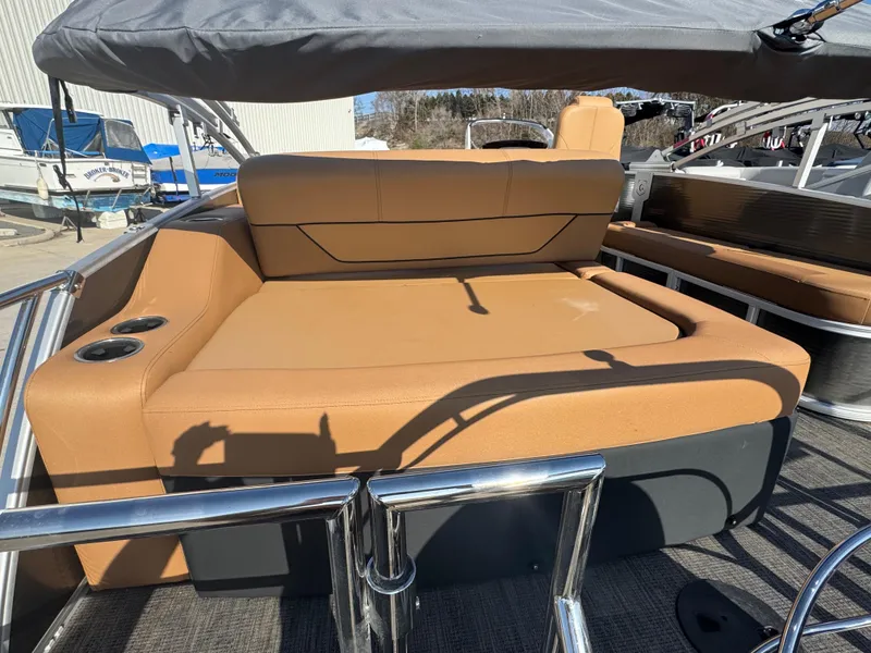 Slide: The Image of Monaco 235SFL 2025 - 20