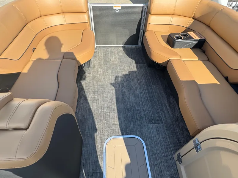 Slide: The Image of Monaco 235SFL 2025 - 26