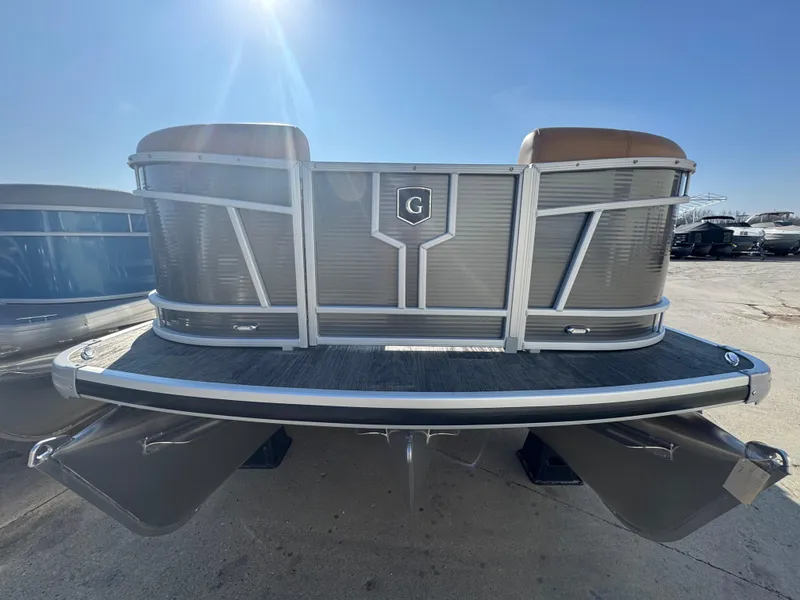 Slide: The Image of Monaco 235SFL 2025 - 5