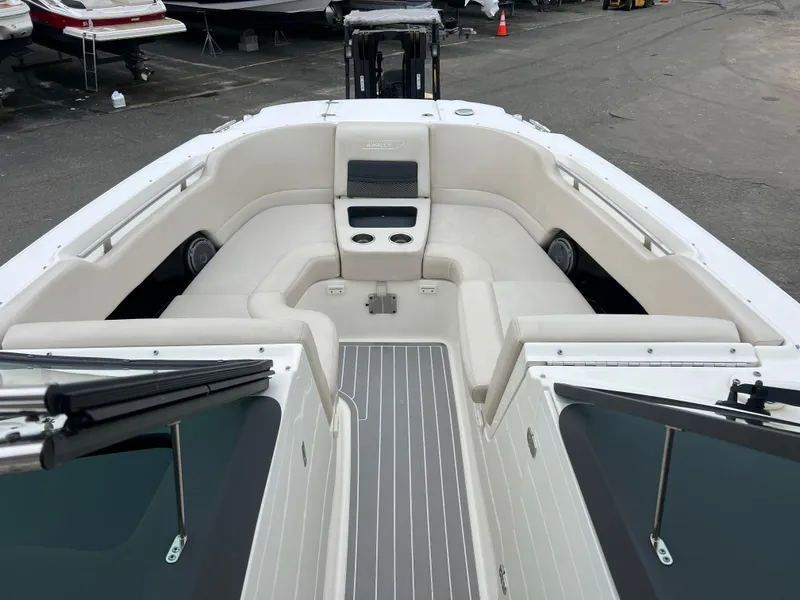 Slide: The Image of 2018 Boston Whaler 270 Vantage boat interior with spacious seating and sleek design. - 35
