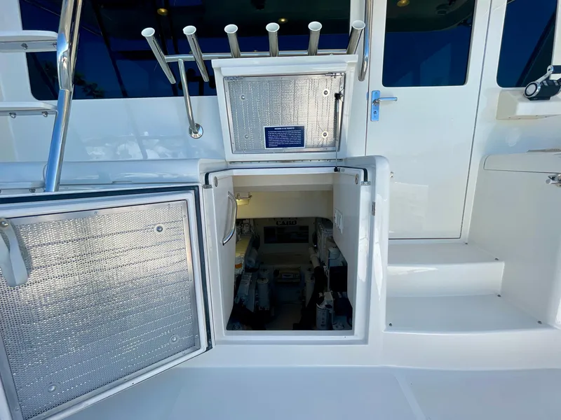 Slide: The Image of Cabo 40 Flybridge 2006 - 95