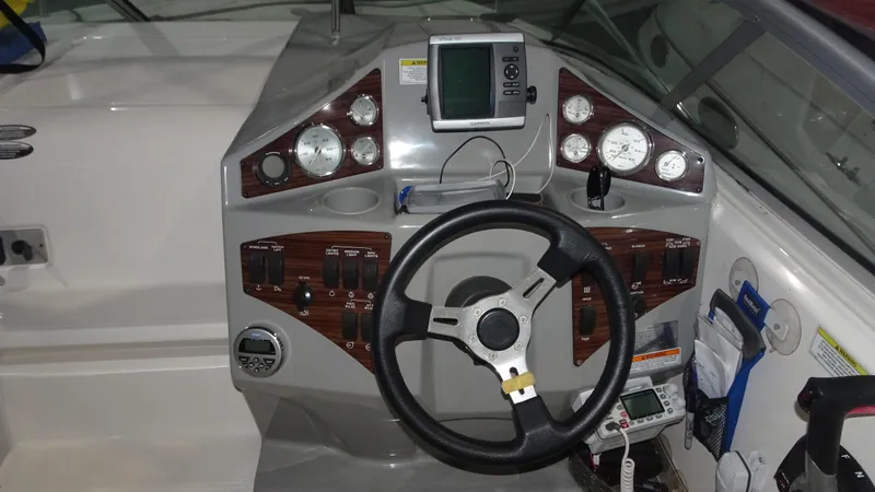 Slide: The Image of Bayliner 255 2011 - 16