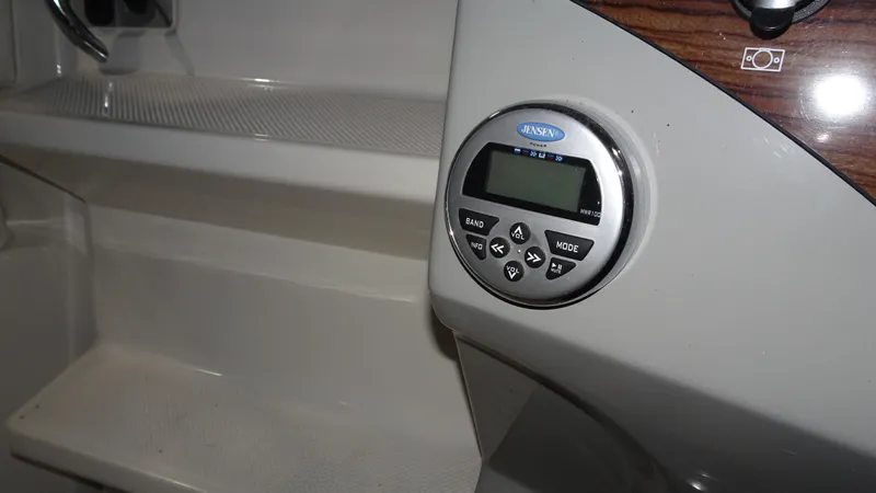 Slide: The Image of Bayliner 255 2011 - 19