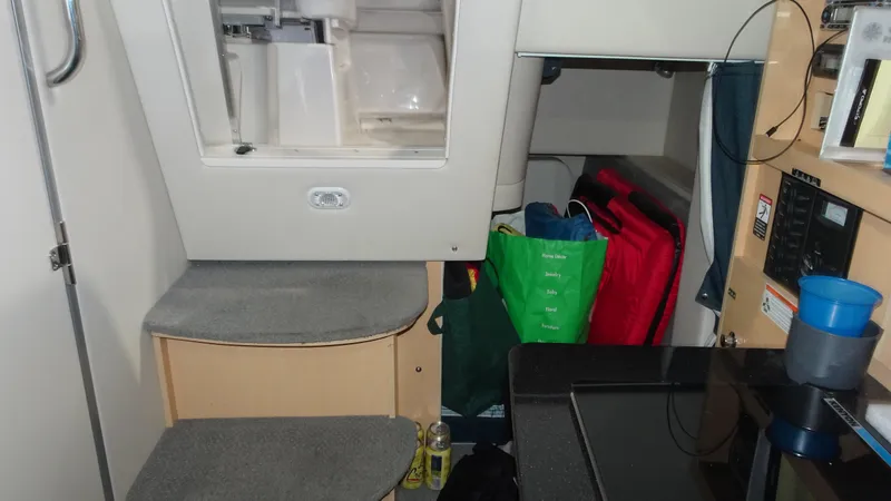 Slide: The Image of Bayliner 255 2011 - 24