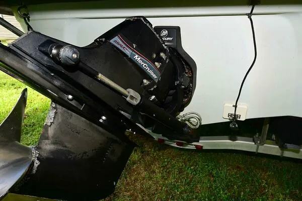 Slide: The Image of Crownline Boats 236 SC 2015 - 53