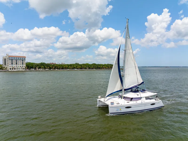 Slide: The Image of Fast Passage Helia 44 2014 - 116