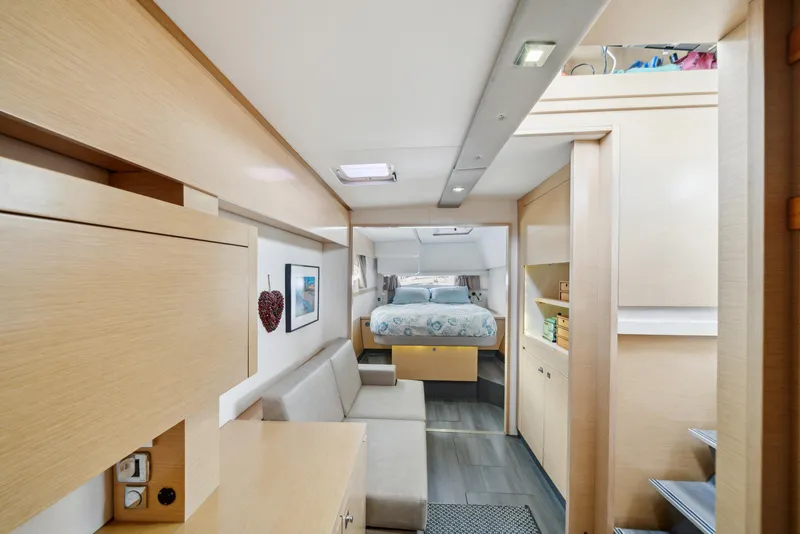 Slide: The Image of Fast Passage Helia 44 2014 - 63