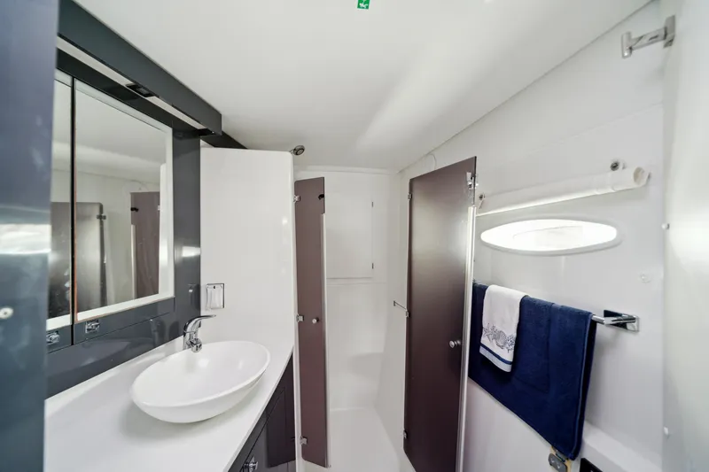 Slide: The Image of Fast Passage Helia 44 2014 - 70