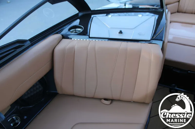 Slide: The Image of Malibu Wakesetter 22 LSV 2024 - 13